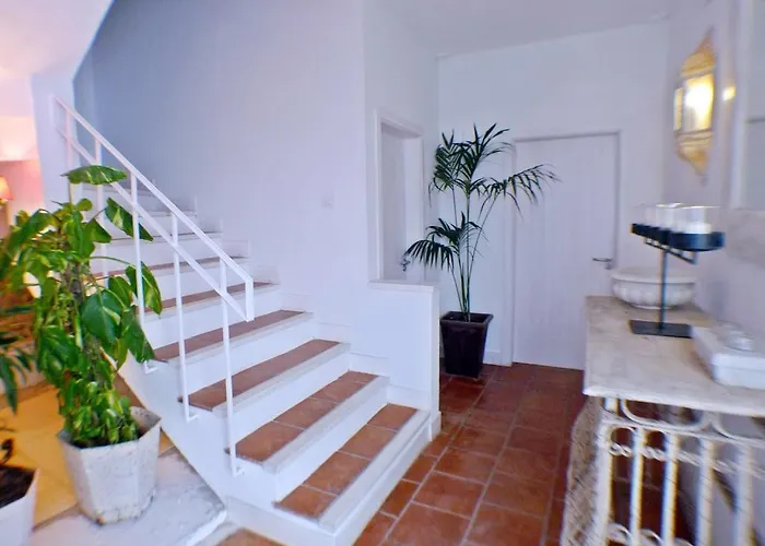 Benali Guest House